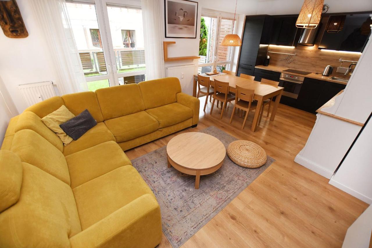 Apartment Bocianie Gniazdo Z Ogrodkiem I Garazem Kolberg