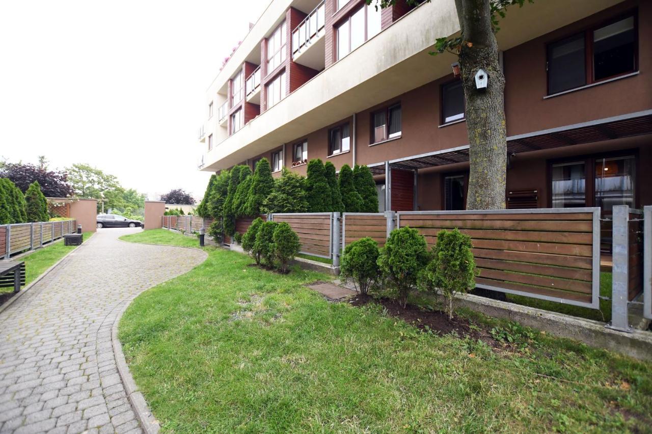Bocianie Gniazdo Z Ogrodkiem I Garazem Kolberg