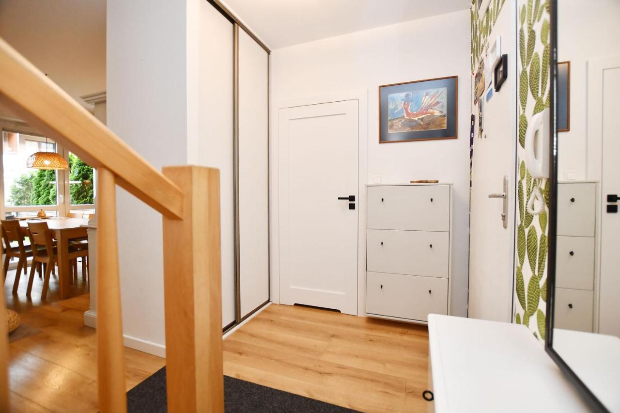 Apartment Bocianie Gniazdo Z Ogrodkiem I Garazem Kolberg
